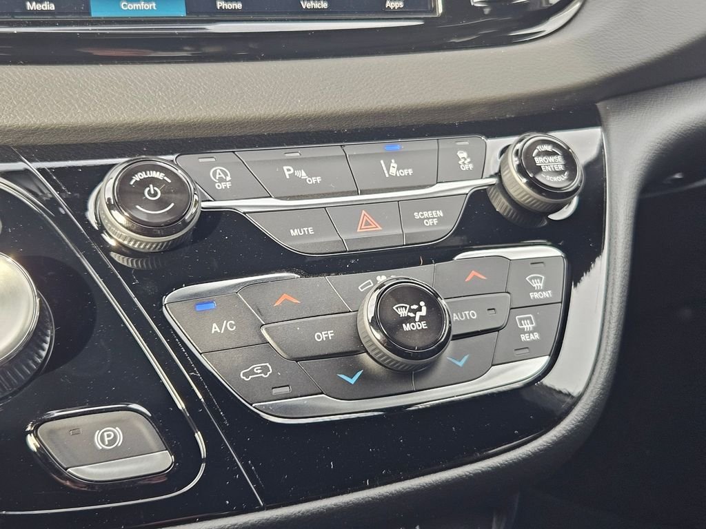 2026 Chrysler Voyager LX - Photo 23