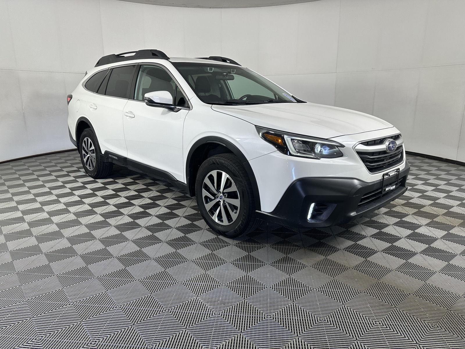 Used 2021  Subaru  image 23