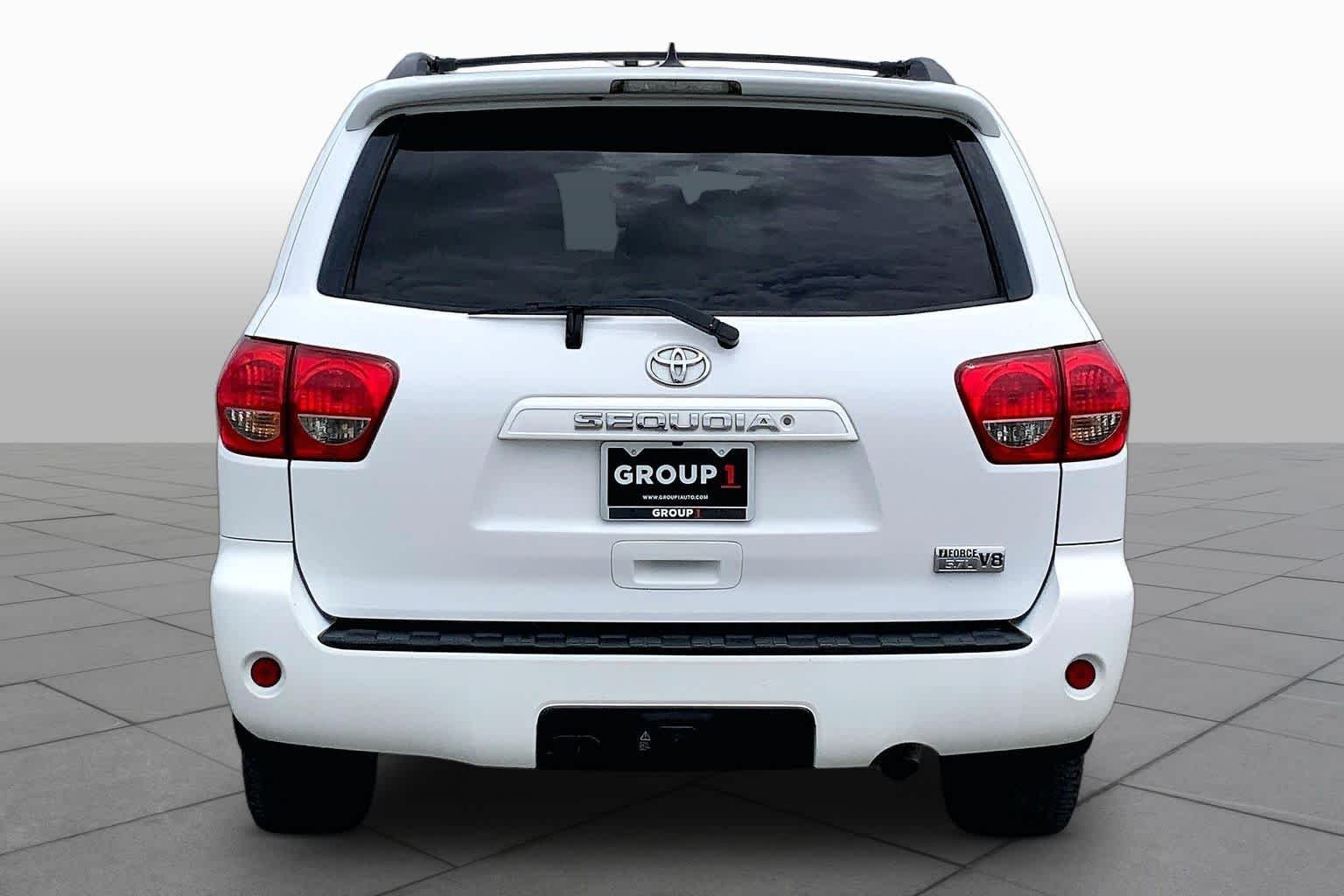 Used 2015 Super White Toyota SR5 image 5