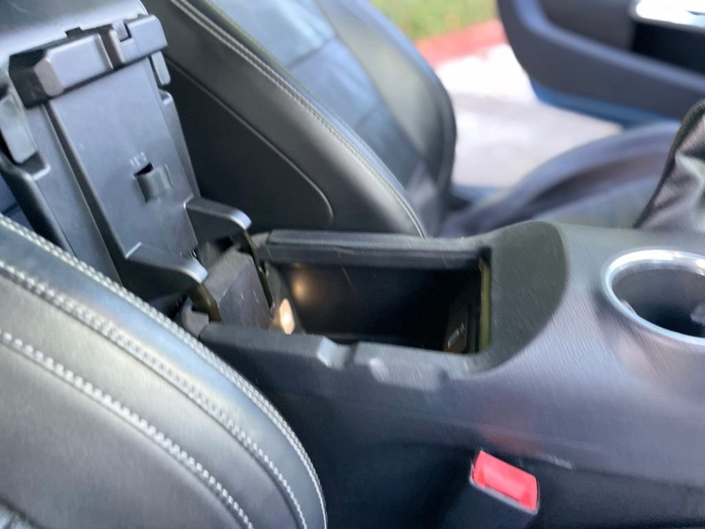 Used 2019 Blue Ford GT Premium image 21