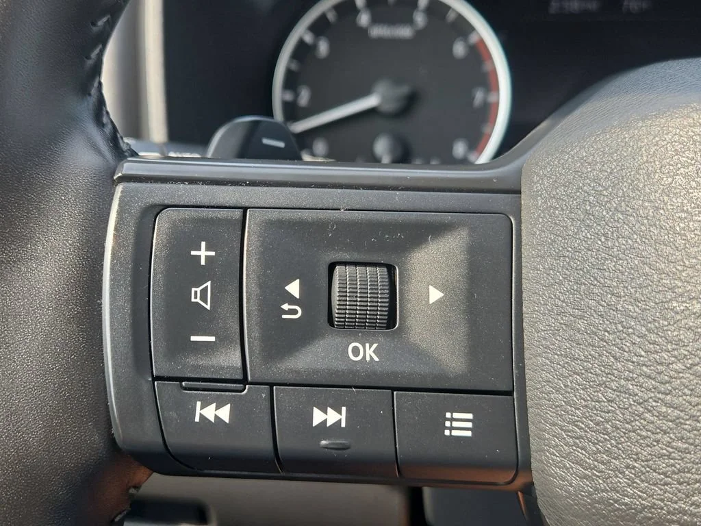 2025 Nissan Rogue SV - Photo 47