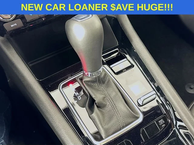 New 2026 Silver Zynith Metallic Clear-Coat Exterior Paint Jeep Latitude image 17