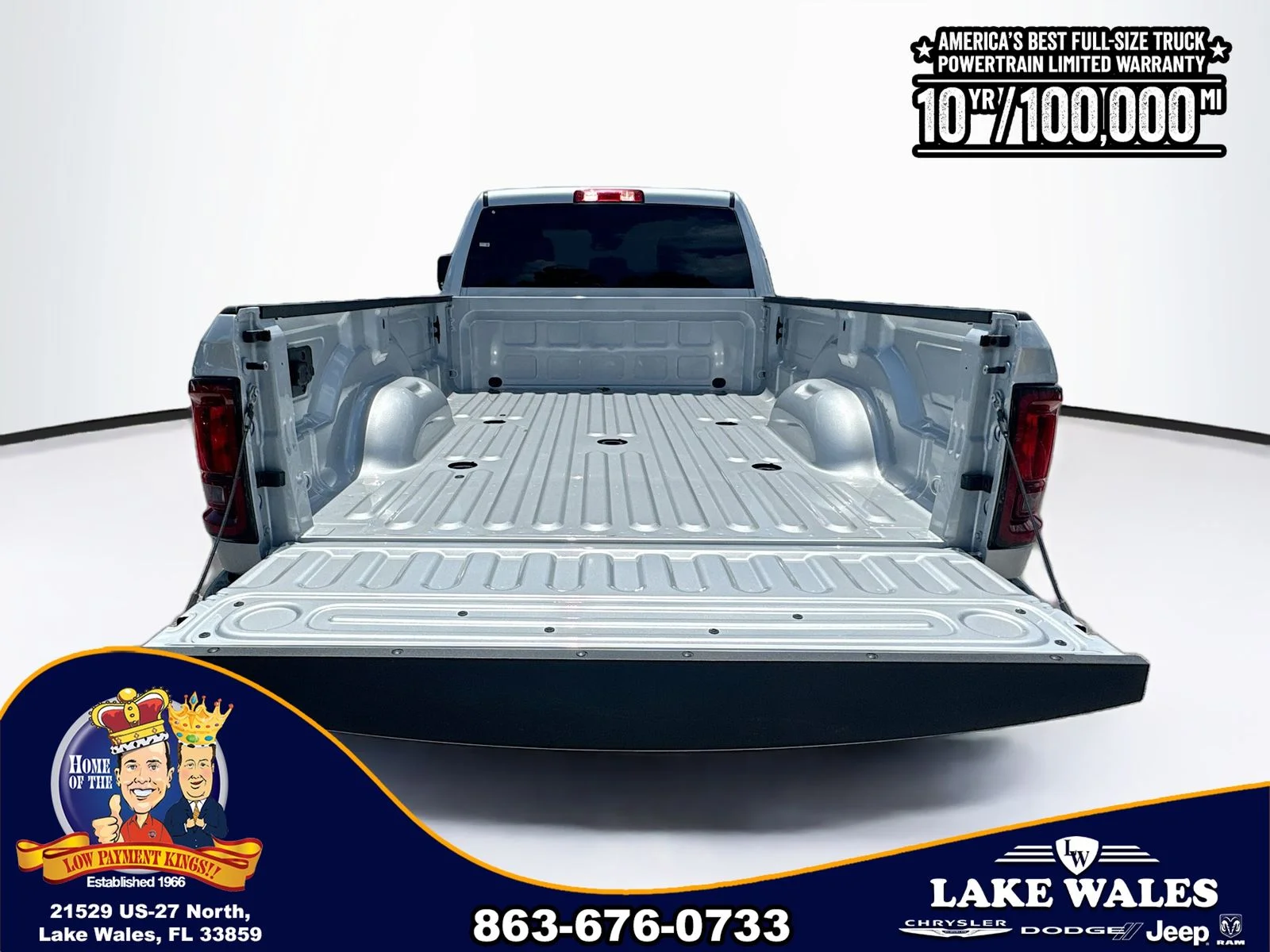 New 2026 Silver-Zynith Exterior Paint RAM TRADESMAN image 23