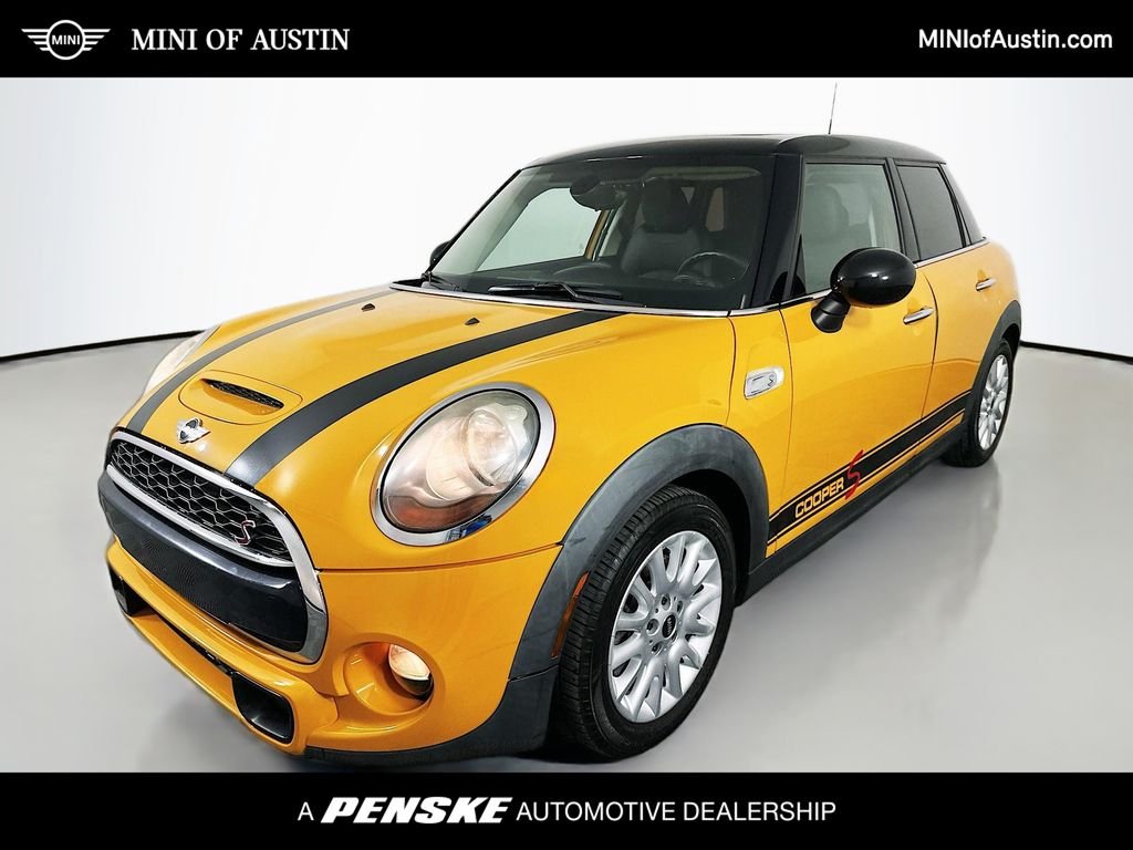 2015 MINI Cooper S 4 Door's photo