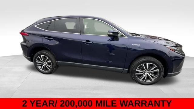 Used 2021  Toyota LE image 8