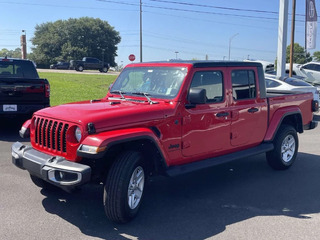 Used 2023 Firecracker Red Clearcoat Jeep Sport S image 7