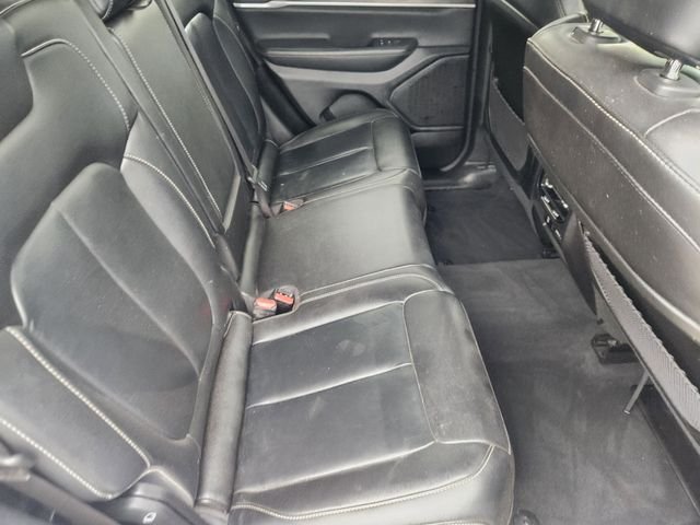 Used 2023 White/off-white Jeep Limited image 32