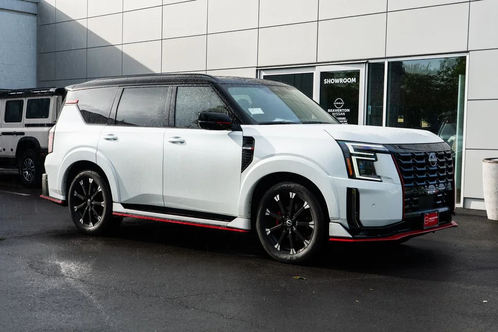 New 2026 Everest White TriCoat / Super Black Two-tone Nissan NISMO® image 1