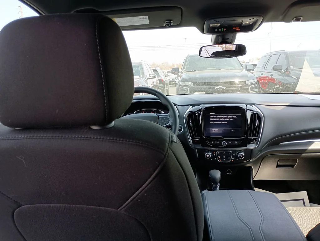 Used 2023 White Chevrolet LT image 17