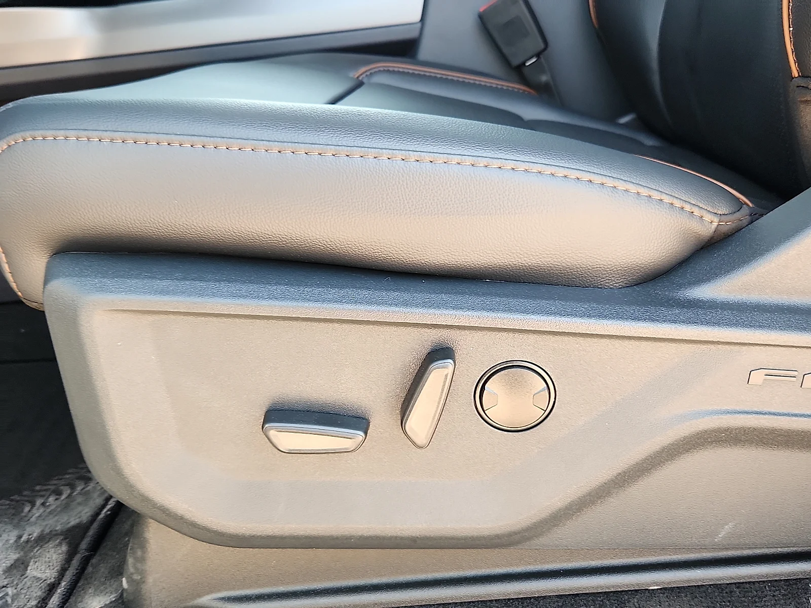 New 2026 Agate Black Metallic Ford Lariat image 16