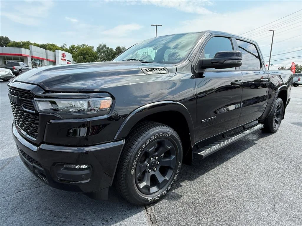 Used 2025 Diamond Black Crystal Pearlcoat RAM Big Horn/Lone Star image 4