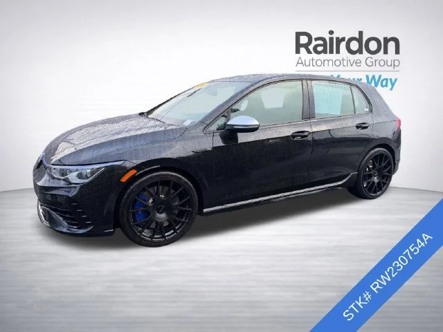 Used 2024 Mythos Black Metallic Volkswagen 2.0T image 3