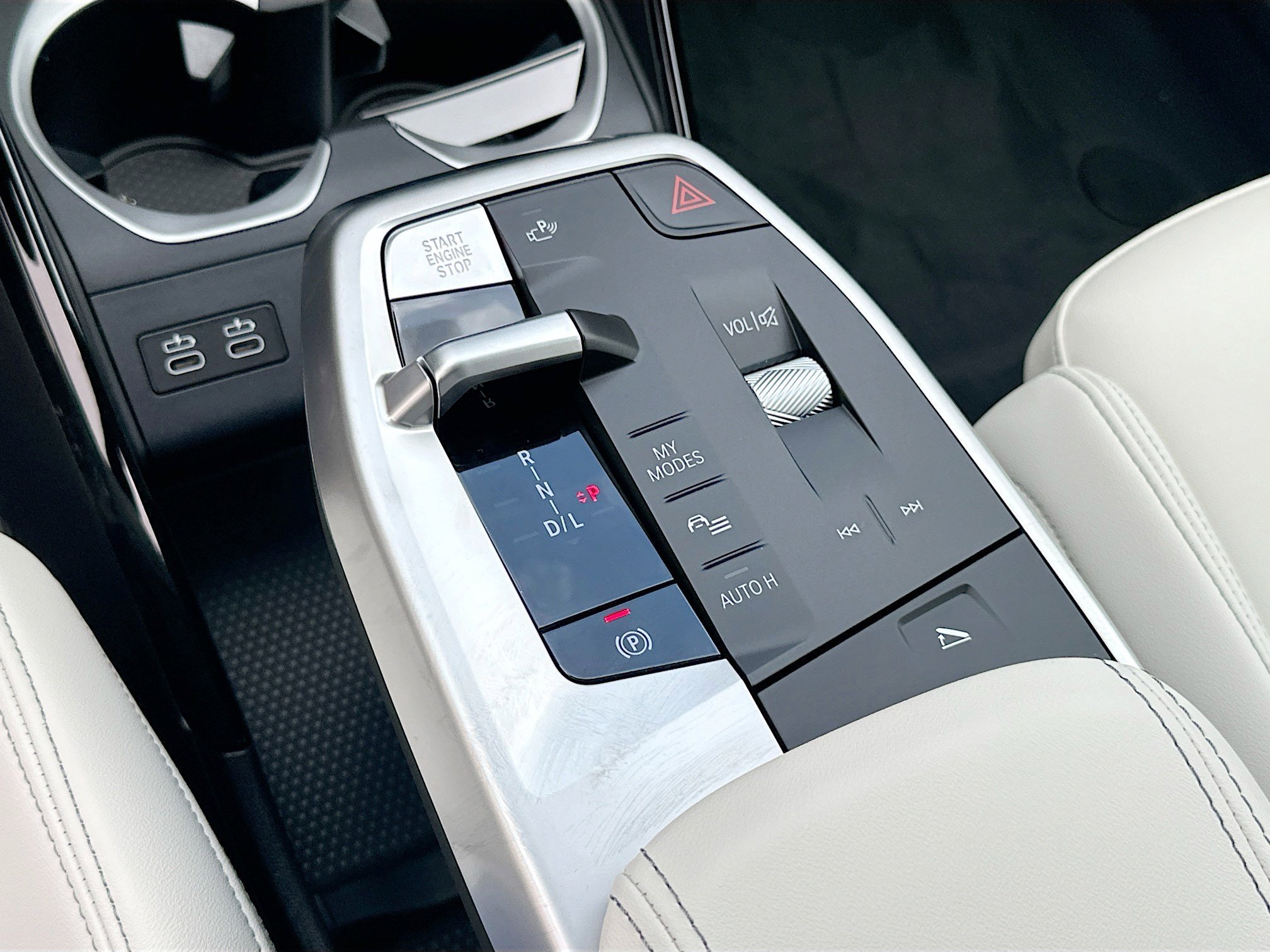 New 2026 Space Silver Metallic BMW xDrive28i image 13