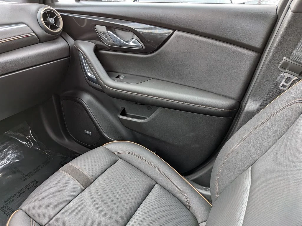 Used 2023 Black Chevrolet Premier image 12