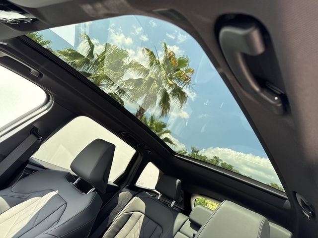 New 2026 Alpine White BMW 30 xDrive image 23