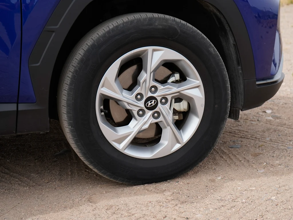 Used 2024 Vapor Blue Metallic Hyundai SEL image 30