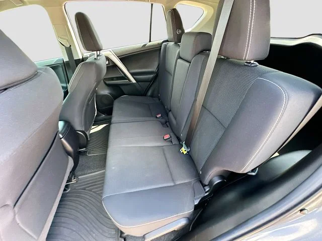 Used 2018 Gray Toyota XLE image 24