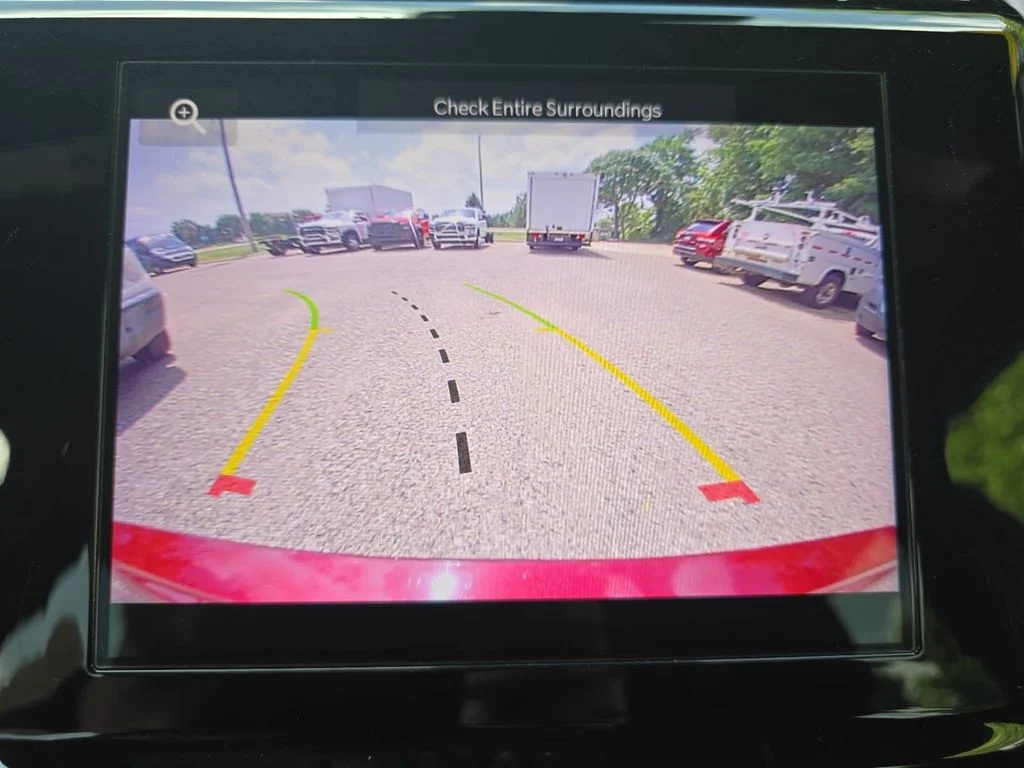 Used 2023 Red Jeep Altitude image 24