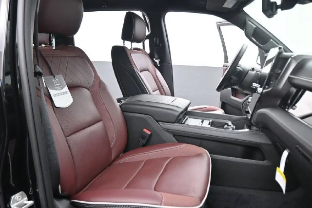 New 2026 Diamond Black Crystal Pearl-Coat Exterior Paint RAM Limited image 20