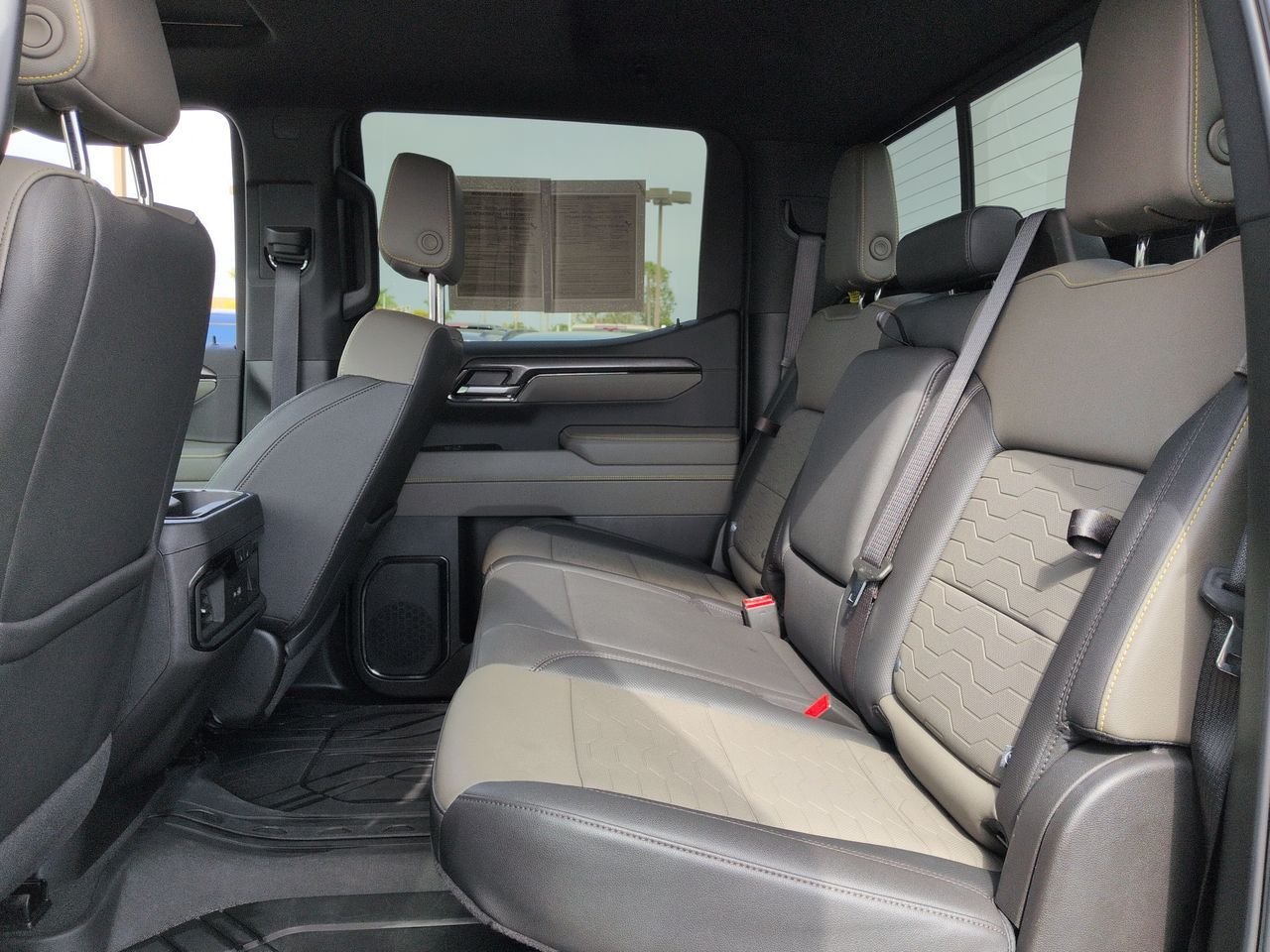 Used 2025 Black Chevrolet ZR2 image 26