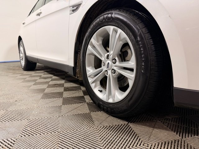 Used 2013 Ford Taurus SEL with VIN 1FAHP2H80DG111641 for sale in Shakopee, Minnesota