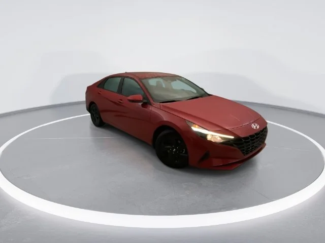 Used 2023 Red Hyundai SEL image 6