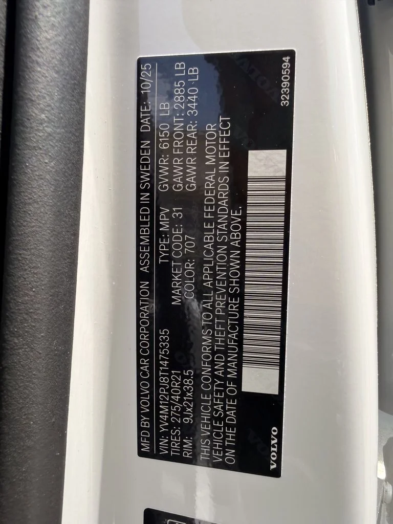 New 2026 Crystal White Volvo Core image 31