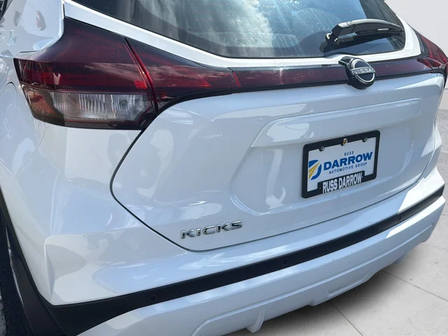Certified Used 2025 White Nissan S image 31
