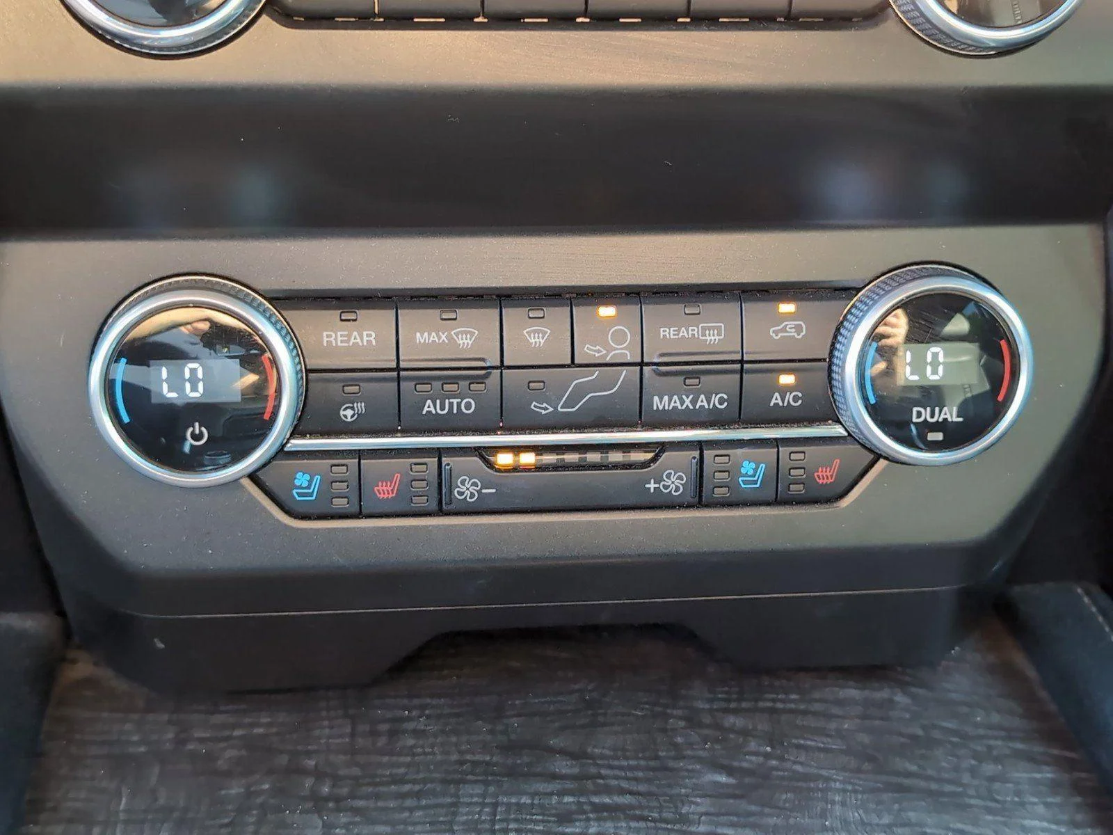 Used 2021 Iconic Silver Ford Limited image 20