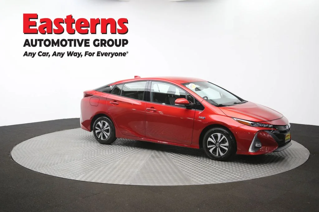 Used 2018 Red Toyota Advanced image 49