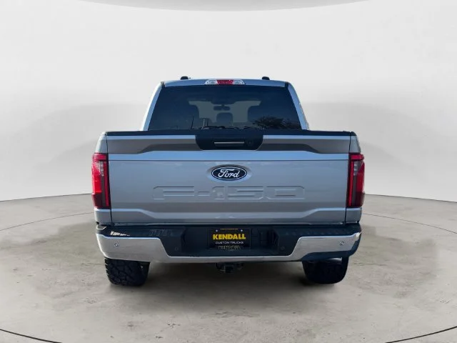 Used 2024 Silver Ford XLT image 7