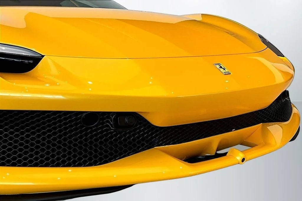 Used 2023 Giallo Triplo Strato Ferrari  image 27