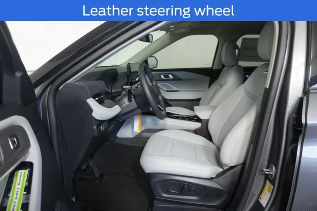 New 2026 Carbonized Gray Metallic Ford Platinum™ image 22
