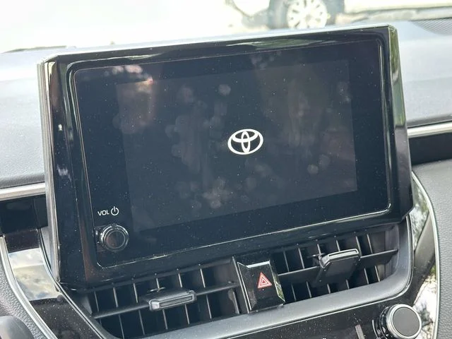 Used 2025 White Toyota LE image 20