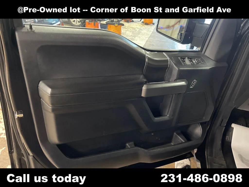 Used 2017 Black Ford XLT image 15