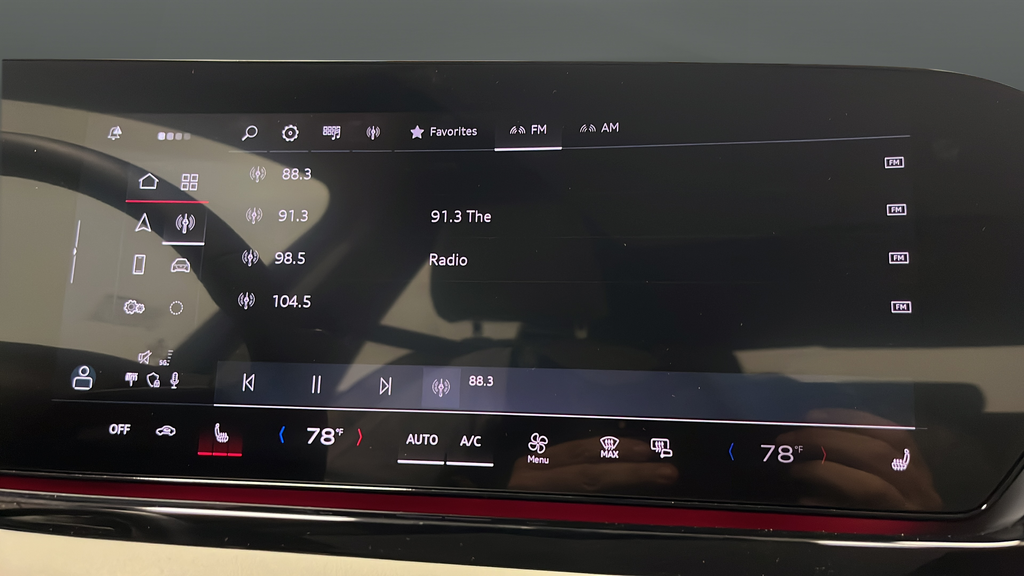 Used 2025 Black Audi  image 30