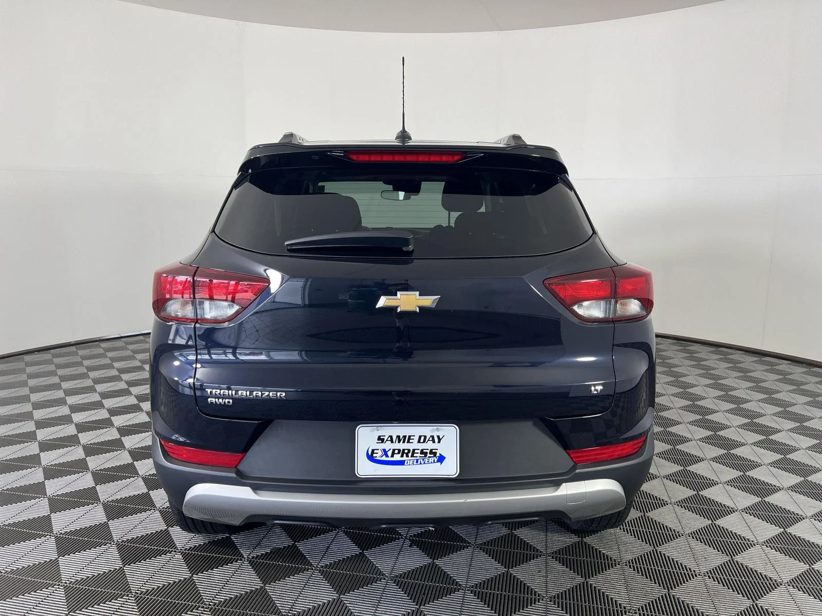 Used 2021 MIDNIGHT BLUE METALLIC Chevrolet LT image 24