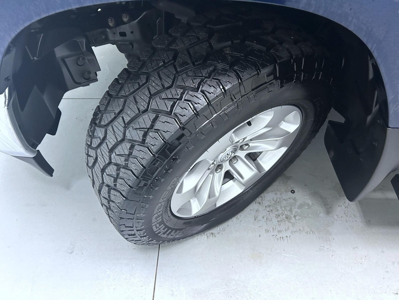 Used 2020 Blue Ram Laramie image 23