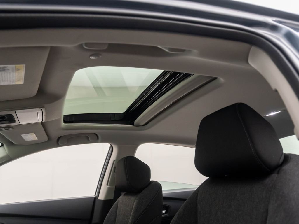 New 2026 Meteorite Gray Metallic Honda SE image 19