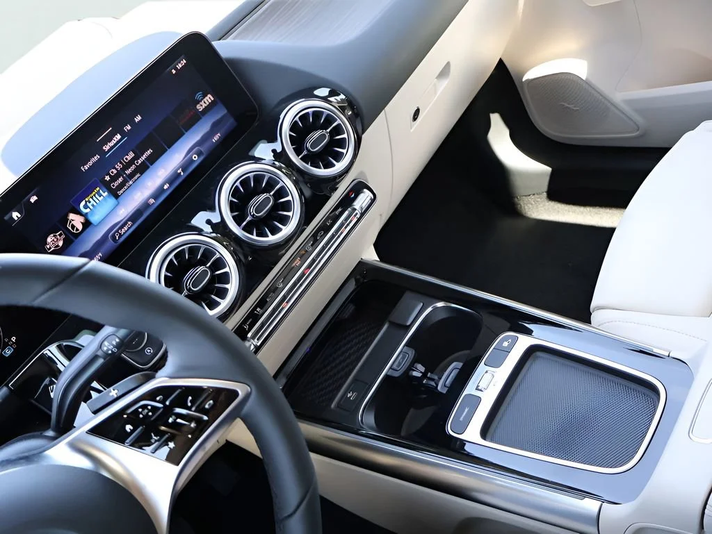 New 2026 Polar White Mercedes-Benz GLA 250 image 58