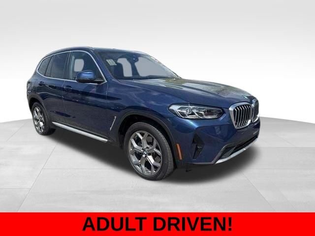 Used 2024 Blue Metallic BMW xDrive30i image 2