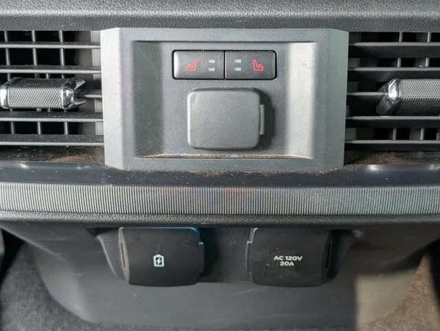 Used 2025 Silver Ford Platinum image 34