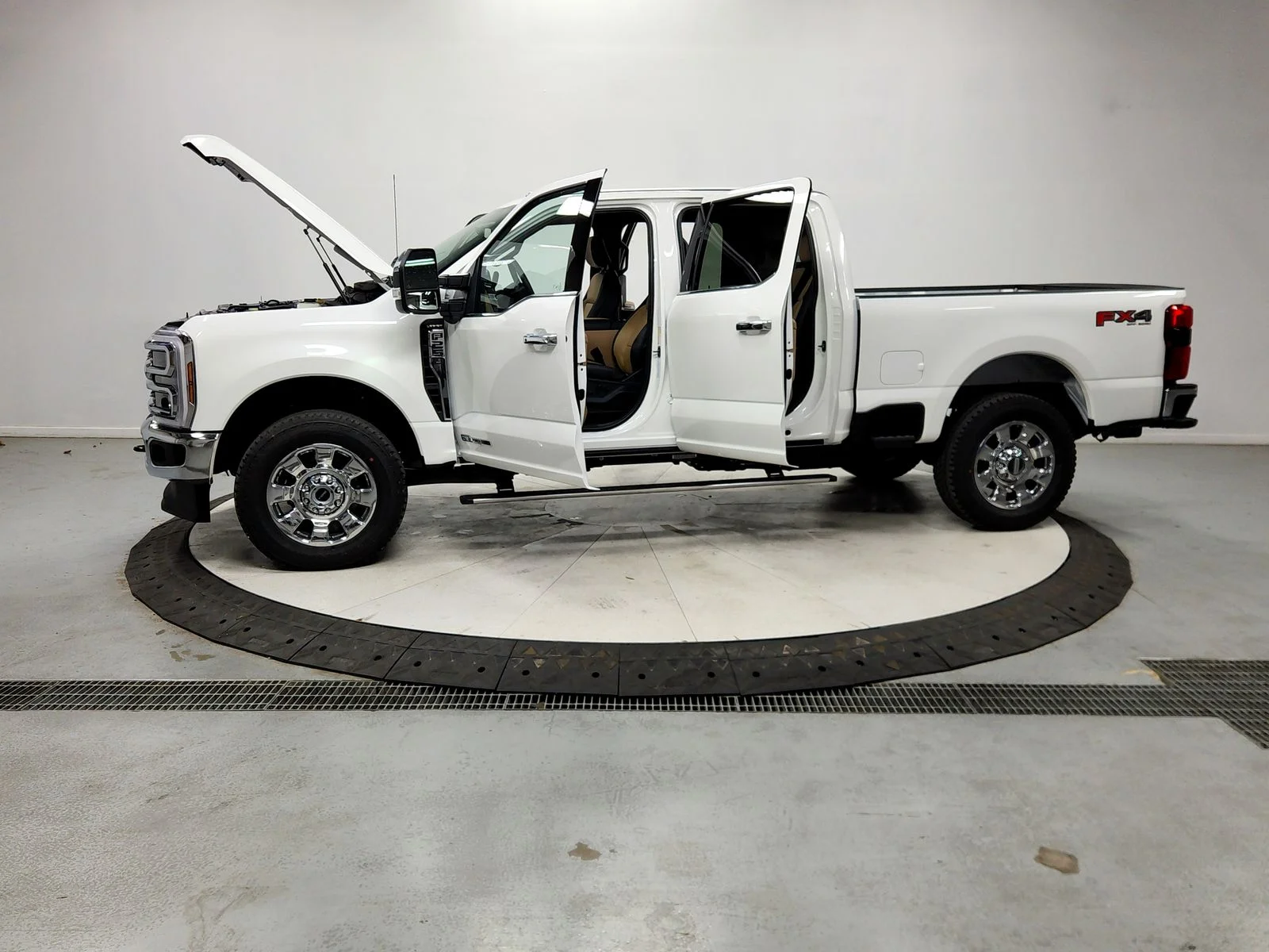 New 2026 Star White Metallic Tri-Coat Ford F-250® Lariat® image 12