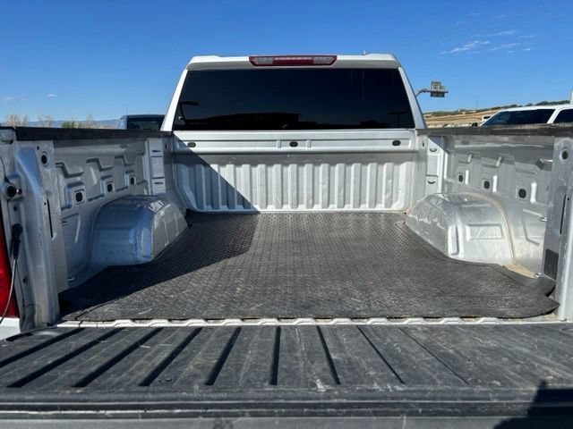 Used 2019 SILVER ICE METALLIC Chevrolet LT image 20