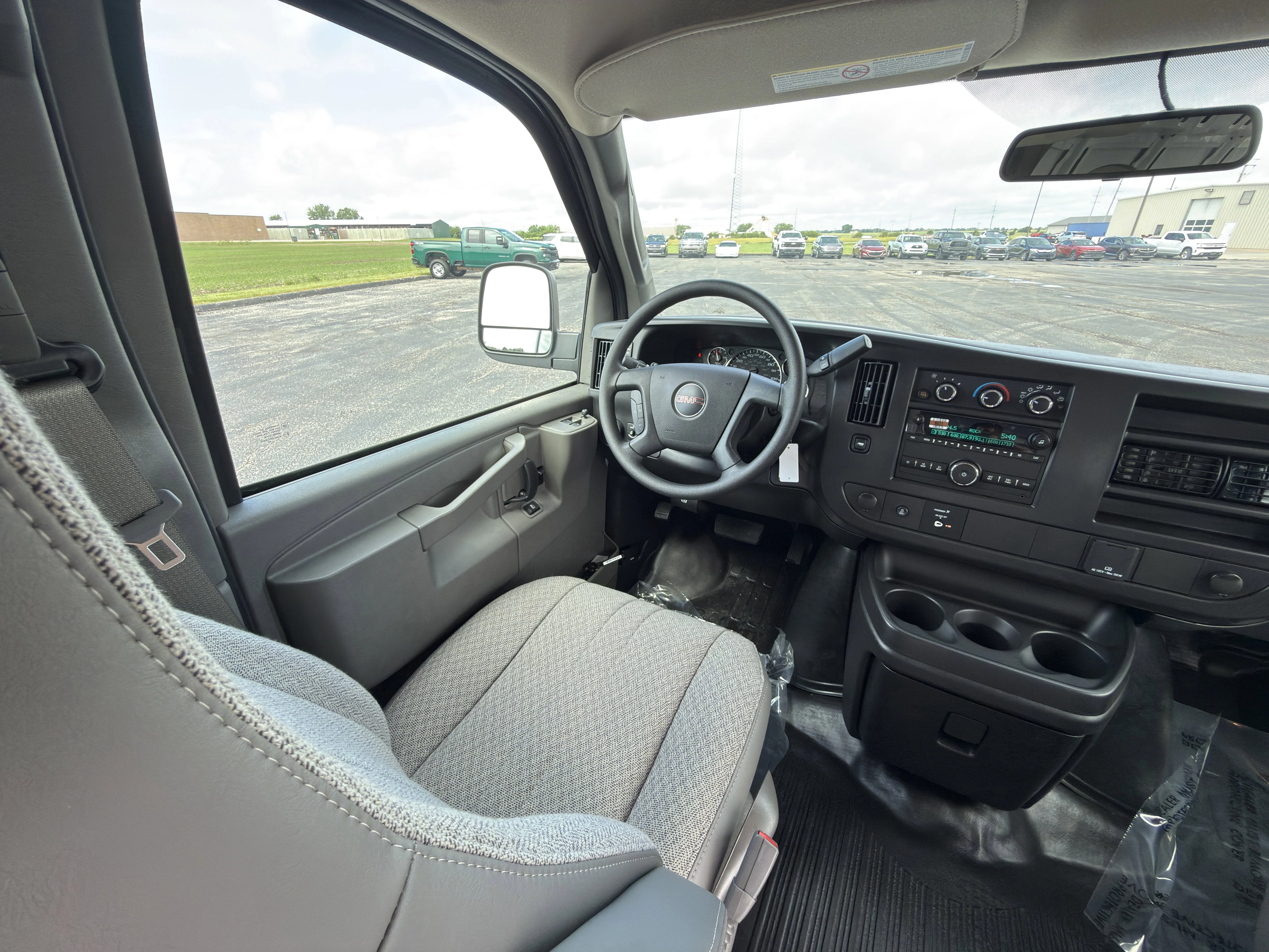 2026 GMC Savana Cargo Work Van - Photo 17