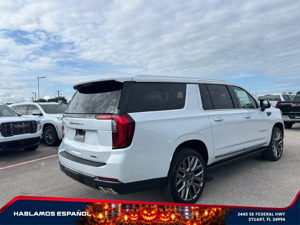 New 2027 Glacier White Tricoat GMC Denali Ultimate image 7