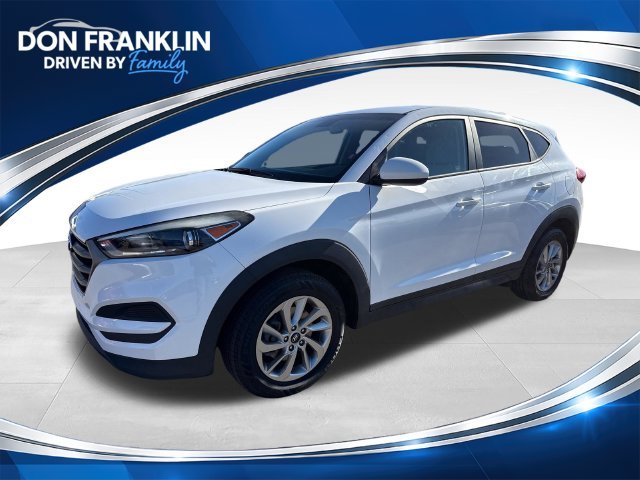 Used 2016 White Hyundai SE image 1