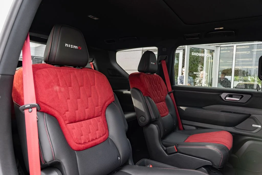 New 2026 Everest White TriCoat / Super Black Two-tone Nissan NISMO® image 26