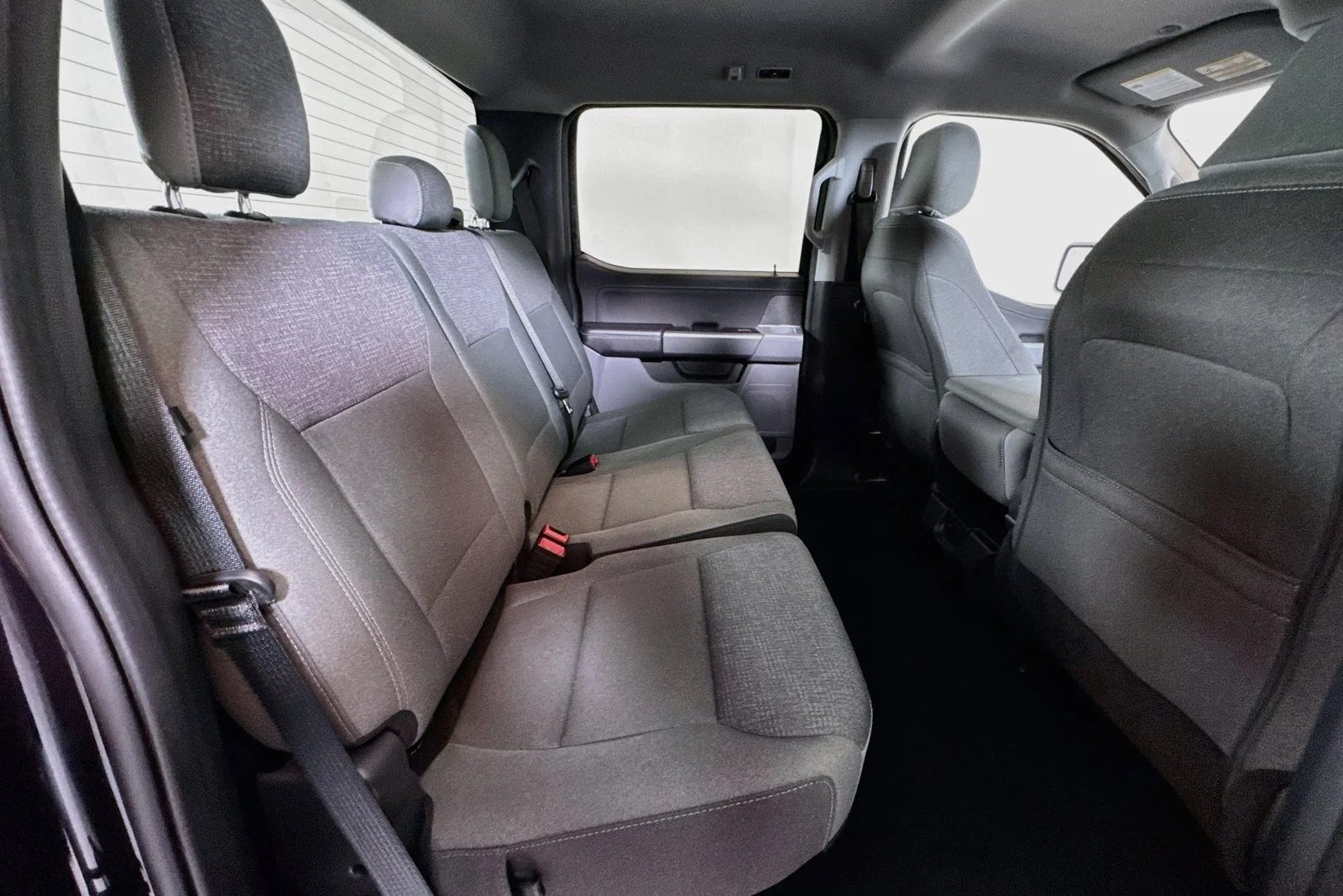 Used 2025 Agate Black Metallic Ford XLT image 4