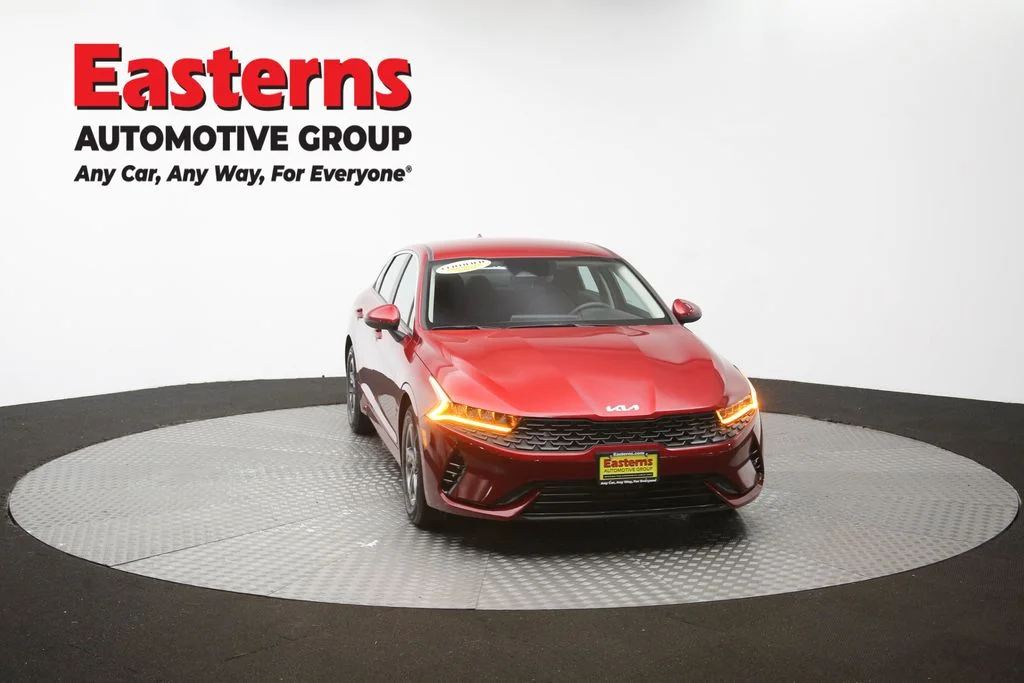 Used 2023 Red Kia LXS image 50